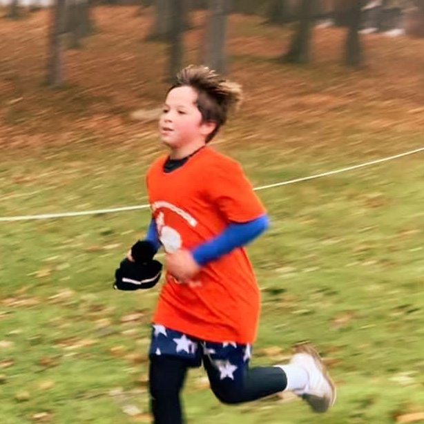 Young runner at the 2023 Turkey Trot